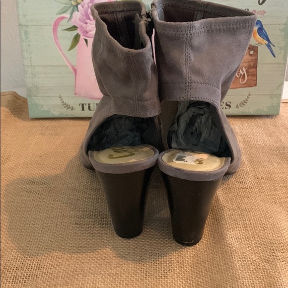 Circus Ankle Boot Sandal Size 8-1/2 - Picture 4 of 9